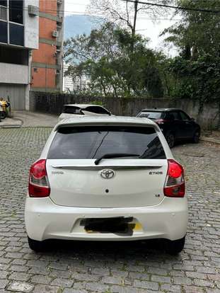 TOYOTA-ETIOS-1.5 XLS 16V FLEX 4P MANUAL TOYOTA-ETIOS-2014