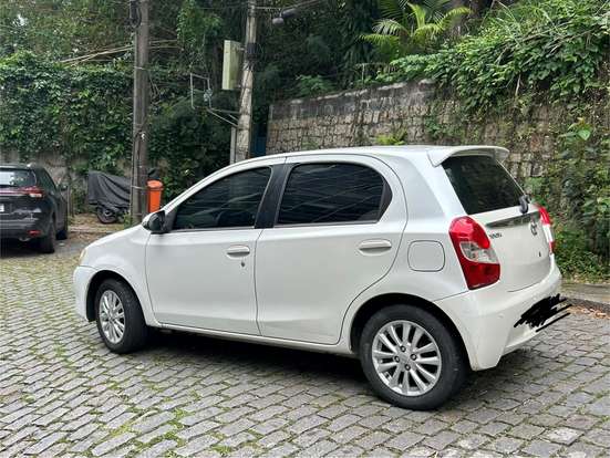 TOYOTA-ETIOS-2014