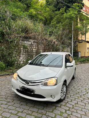 TOYOTA-ETIOS-1.5 XLS 16V FLEX 4P MANUAL TOYOTA-ETIOS-2014