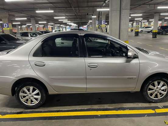TOYOTA-ETIOS-1.5 XLS SEDAN 16V FLEX 4P AUTOMÁTICO TOYOTA-ETIOS-2016