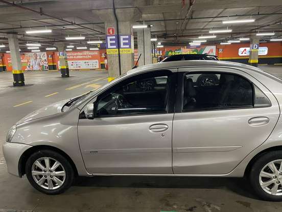 TOYOTA-ETIOS-1.5 XLS SEDAN 16V FLEX 4P AUTOMÁTICO TOYOTA-ETIOS-2016