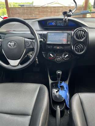 TOYOTA-ETIOS-2017