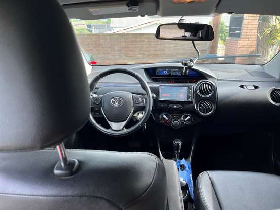 TOYOTA-ETIOS-1.5 XLS SEDAN 16V FLEX 4P AUTOMÁTICO TOYOTA-ETIOS-2017
