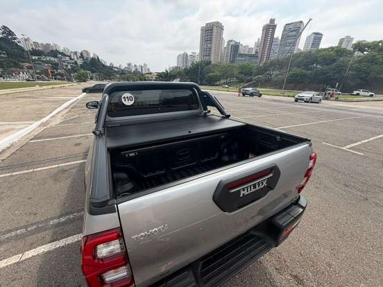 TOYOTA-HILUX-2.8 D-4D TURBO DIESEL CD CONQUEST 4X4 AUTOMÁTICO TOYOTA-HILUX-2023