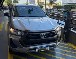 TOYOTA HILUX 2.8 D-4D TURBO DIESEL CD SR 4X4 AUTOMÁTICO TOYOTA HILUX 2.8 D-4D TURBO DIESEL CD SR 4X4 AUTOMÁTICO