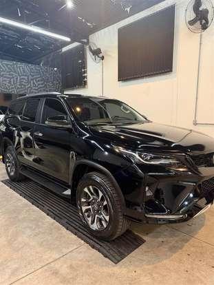 TOYOTA-HILUX SW4-2024