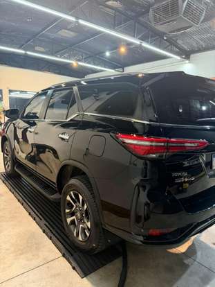 TOYOTA-HILUX SW4-2024