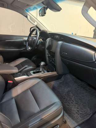 TOYOTA-HILUX SW4-2024
