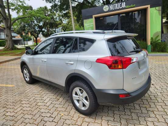 TOYOTA-RAV4-2014
