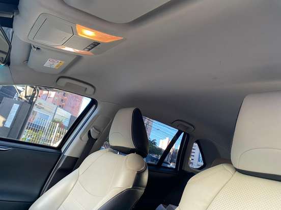 TOYOTA-RAV4-2019