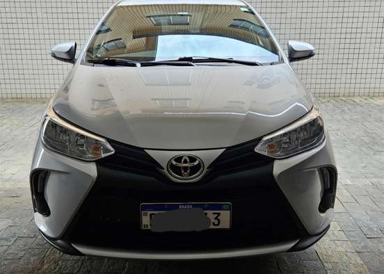 TOYOTA-YARIS-2022