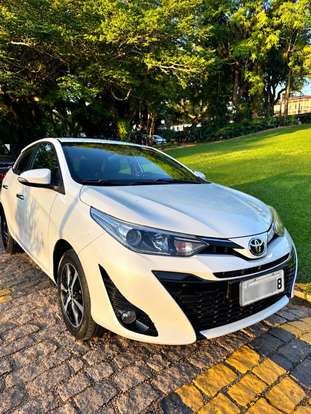 TOYOTA-YARIS-2019
