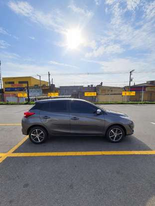 TOYOTA-YARIS-2021