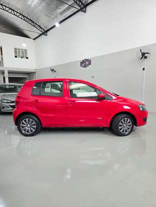 VOLKSWAGEN-FOX-2014