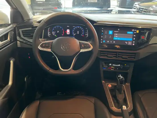 VOLKSWAGEN-POLO-2025