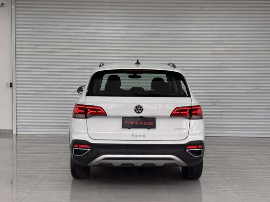 VOLKSWAGEN-TAOS-2022