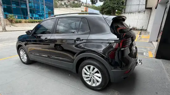 VOLKSWAGEN-T-CROSS-1.0 200 TSI TOTAL FLEX AUTOMÁTICO VOLKSWAGEN-T-CROSS-2019
