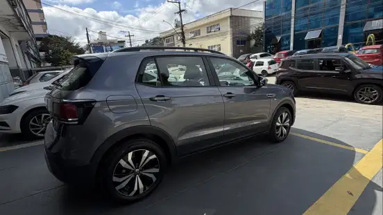 VOLKSWAGEN-T-CROSS-2025