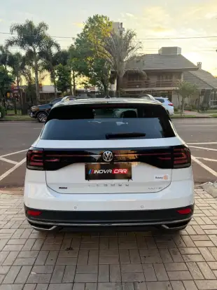 VOLKSWAGEN-T-CROSS-2021