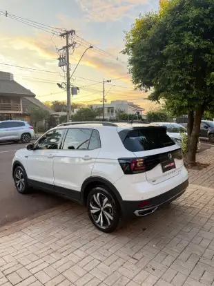 VOLKSWAGEN-T-CROSS-2021