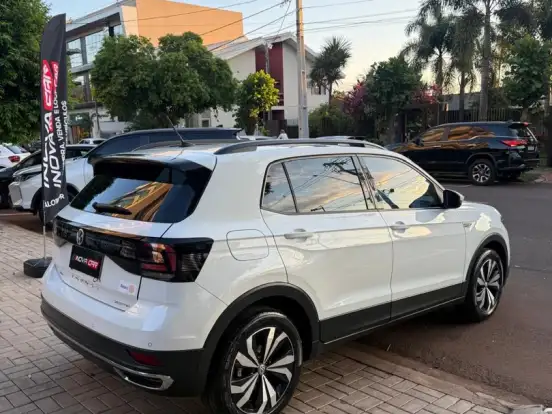 VOLKSWAGEN-T-CROSS-1.0 200 TSI TOTAL FLEX COMFORTLINE AUTOMÁTICO VOLKSWAGEN-T-CROSS-2021
