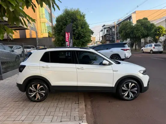 VOLKSWAGEN-T-CROSS-1.0 200 TSI TOTAL FLEX COMFORTLINE AUTOMÁTICO VOLKSWAGEN-T-CROSS-2021