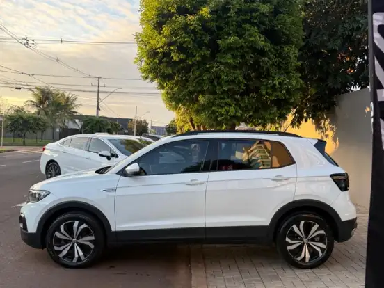 VOLKSWAGEN-T-CROSS-1.0 200 TSI TOTAL FLEX COMFORTLINE AUTOMÁTICO VOLKSWAGEN-T-CROSS-2021