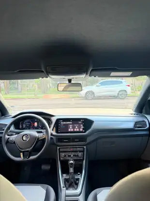 VOLKSWAGEN-T-CROSS-2021