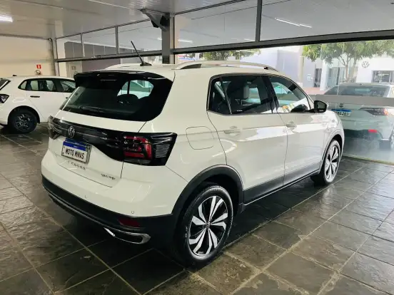 VOLKSWAGEN-T-CROSS-2023