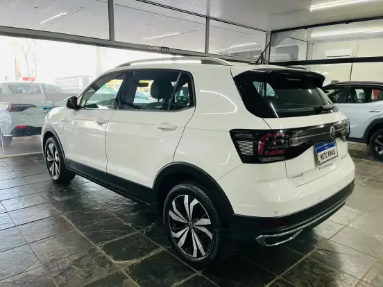 VOLKSWAGEN-T-CROSS-1.4 250 TSI TOTAL FLEX HIGHLINE AUTOMÁTICO VOLKSWAGEN-T-CROSS-2023