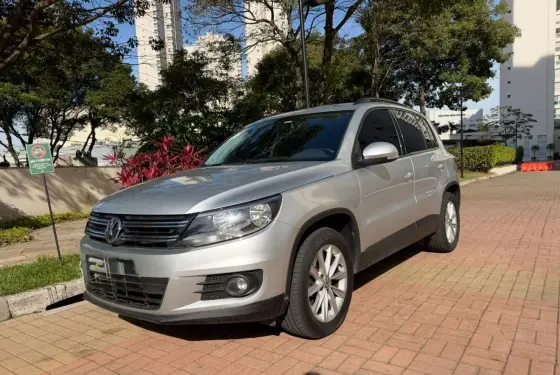 VOLKSWAGEN TIGUAN 1.4 TSI 16V TURBO GASOLINA 4P DSG