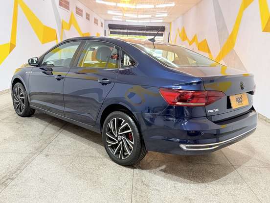 VOLKSWAGEN-VIRTUS-2018