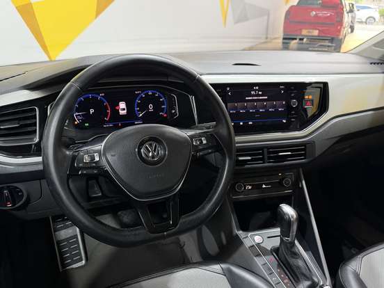 VOLKSWAGEN-VIRTUS-1.0 200 TSI HIGHLINE AUTOMÁTICO VOLKSWAGEN-VIRTUS-2018