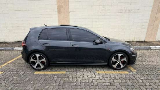 VOLKSWAGEN-GOLF-2017