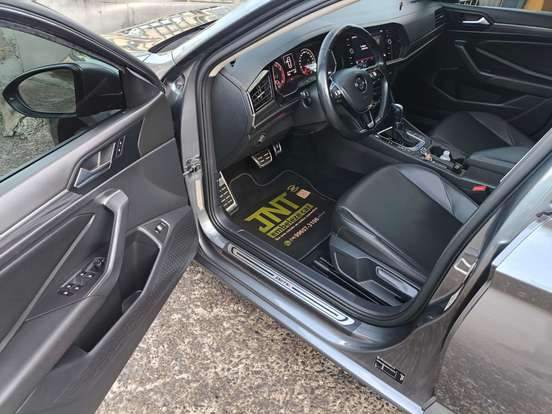 VOLKSWAGEN-JETTA-2018