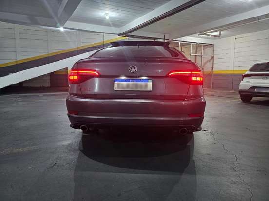 VOLKSWAGEN-JETTA-2020