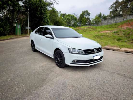 VOLKSWAGEN-JETTA-2014