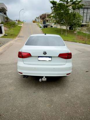 VOLKSWAGEN-JETTA-2014