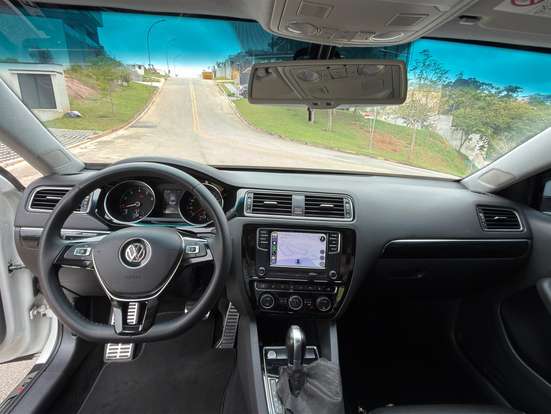 VOLKSWAGEN-JETTA-2014