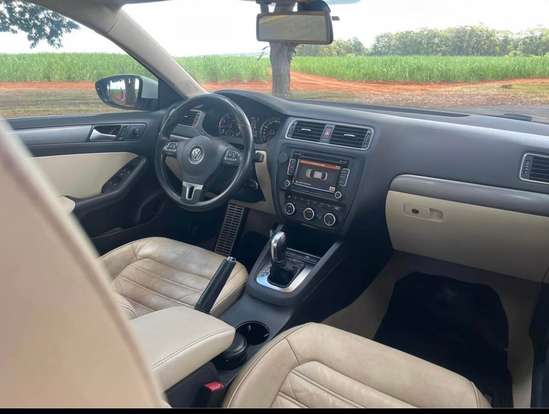 VOLKSWAGEN-JETTA-2014