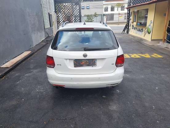 VOLKSWAGEN-JETTA-2010