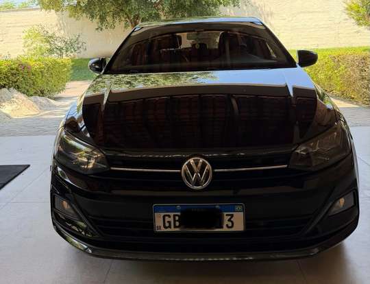 VOLKSWAGEN-POLO-2018