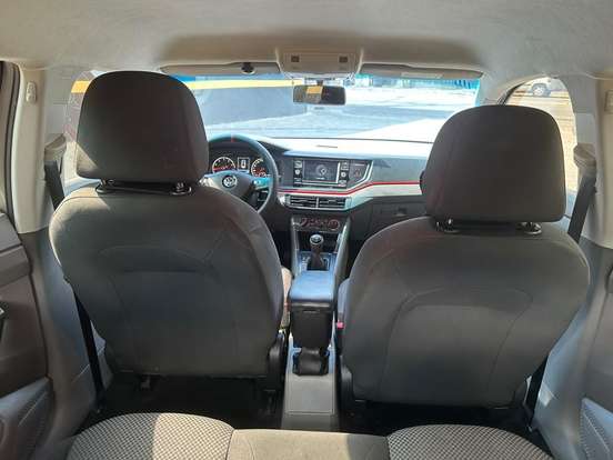 VOLKSWAGEN-POLO-2018