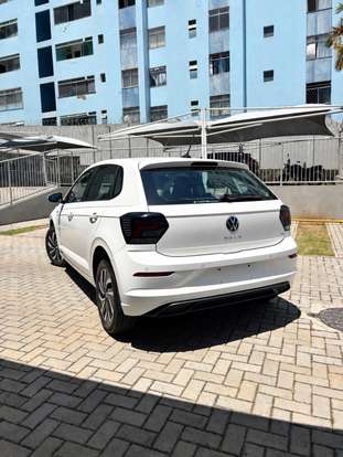 VOLKSWAGEN-POLO-2023