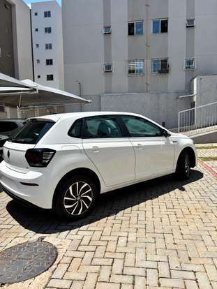 VOLKSWAGEN-POLO-2023