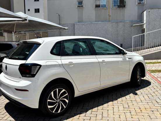 VOLKSWAGEN-POLO-1.0 170 TSI HIGHLINE AUTOMÁTICO VOLKSWAGEN-POLO-2023