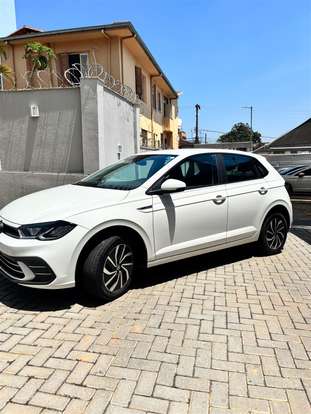 VOLKSWAGEN-POLO-2023