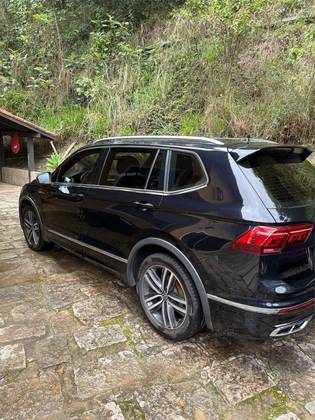 VOLKSWAGEN TIGUAN 2.0 300 TSI GASOLINA ALLSPACE R-LINE AUTOMÁTICO