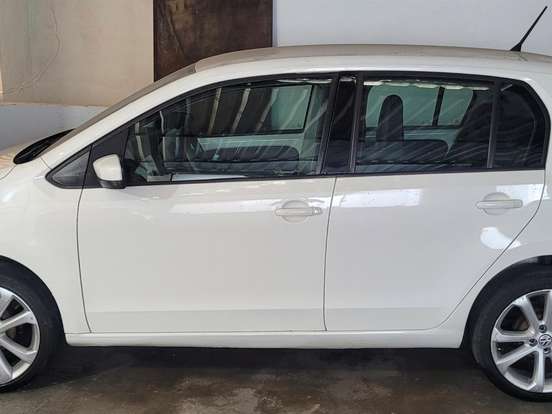 VOLKSWAGEN-UP-1.0 MPI MOVE UP 12V FLEX 4P MANUAL VOLKSWAGEN-UP-2014