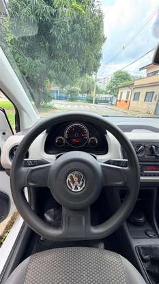 VOLKSWAGEN-UP-2016